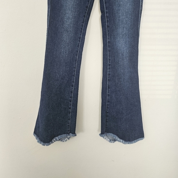 Kancan Dark Wash Bell Bottom Frayed Hem Highwaist  Jeans Size 5/26 - Picture 3 of 7
